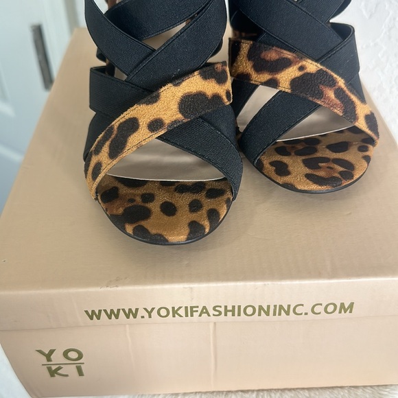 YOKI-FRIDAY-55 Women's Comfort High Heel Pump, Block Heel, Back Zipper, Open Toe - Picture 11 of 12